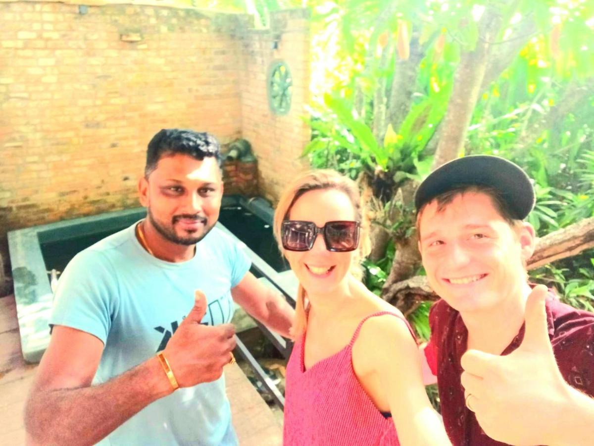Airport Villa Kamatha -Foreign Booking Only Katunayaka Buitenkant foto