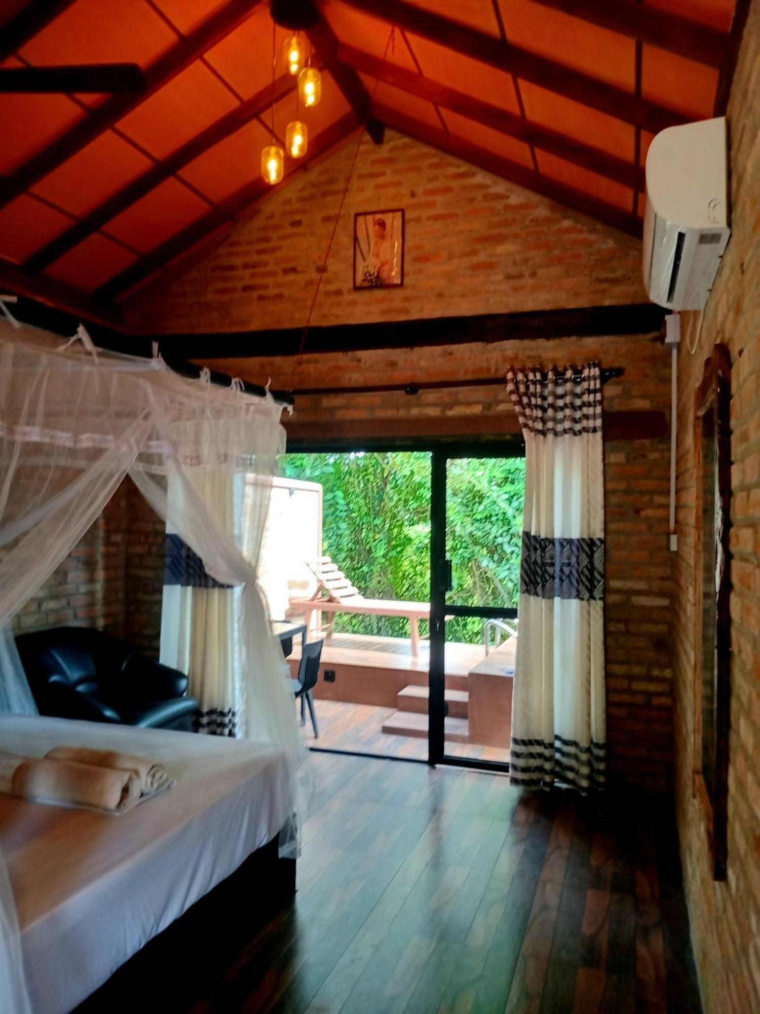 Airport Villa Kamatha -Foreign Booking Only Katunayaka Buitenkant foto